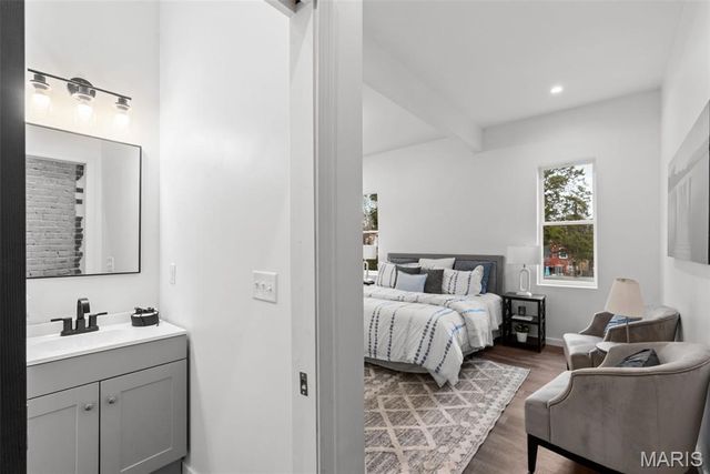 3330 Wisconsin Avenue, St Louis, MO 63118