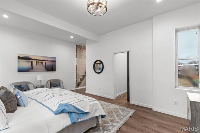 3330 Wisconsin Avenue, St Louis, MO 63118