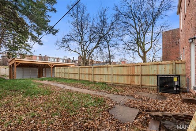 3330 Wisconsin Avenue, St Louis, MO 63118