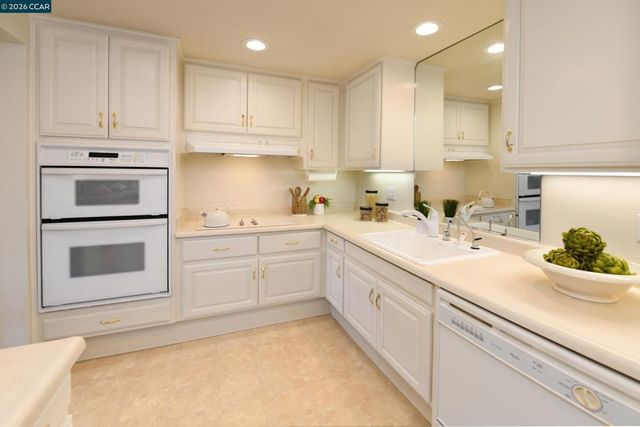 3349 Golden Rain Rd 15, Walnut Creek, CA 94595