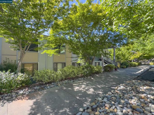 3349 Golden Rain Rd 15, Walnut Creek, CA 94595