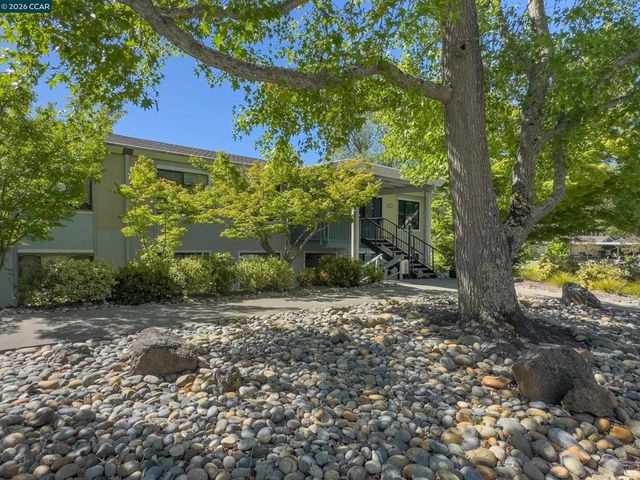 3349 Golden Rain Rd 15, Walnut Creek, CA 94595