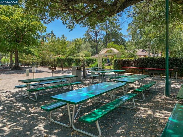 3349 Golden Rain Rd 15, Walnut Creek, CA 94595