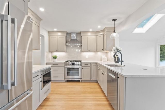 21 Clark Rd, Bedford, MA 01730