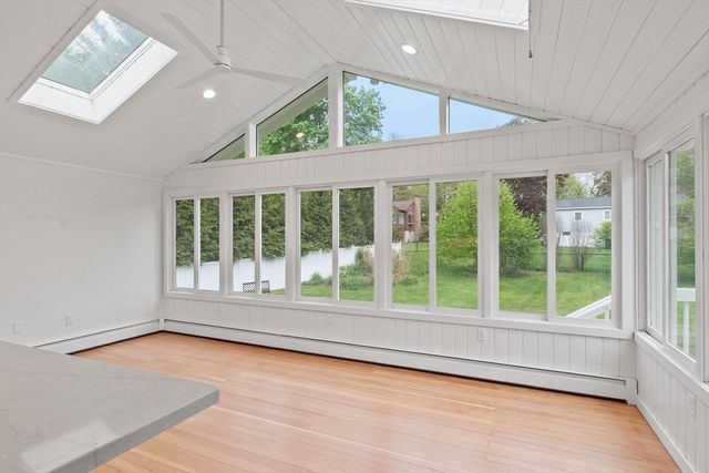 21 Clark Rd, Bedford, MA 01730