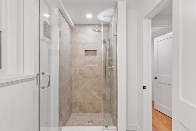 21 Clark Rd, Bedford, MA 01730