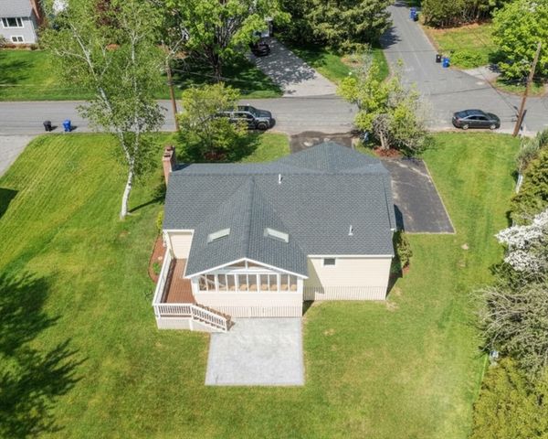 21 Clark Rd, Bedford, MA 01730