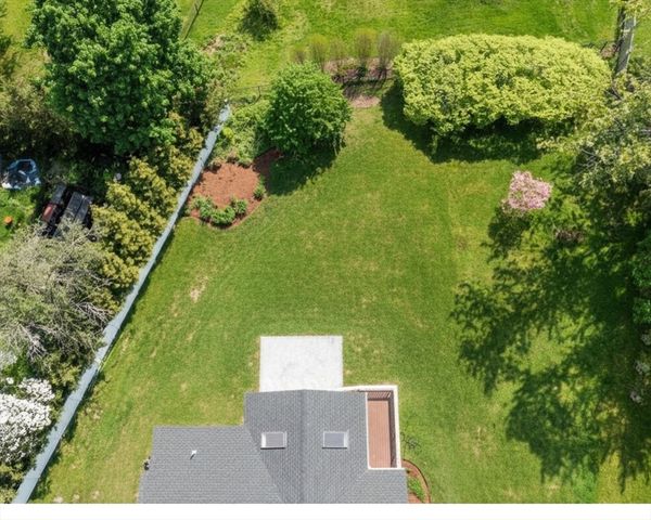 21 Clark Rd, Bedford, MA 01730