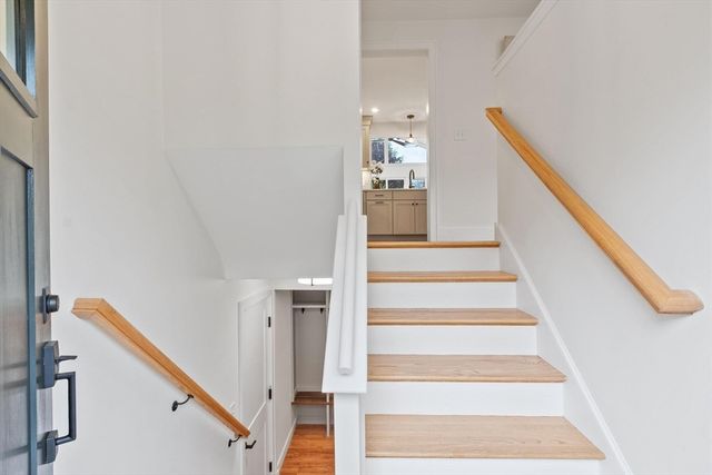 21 Clark Rd, Bedford, MA 01730