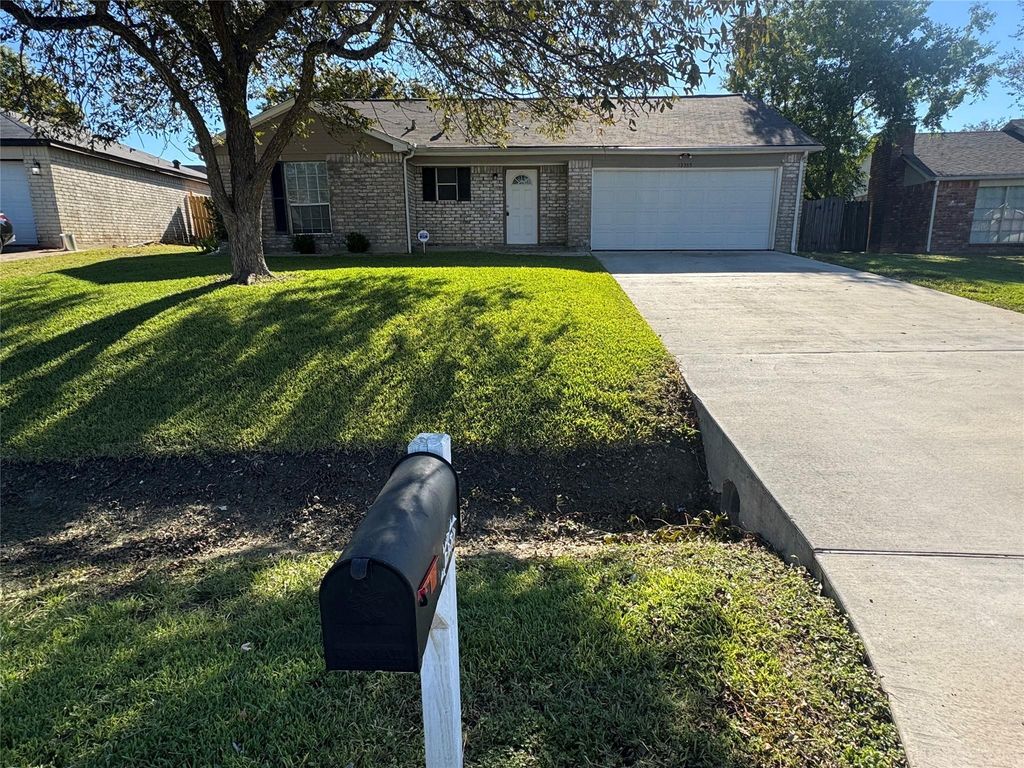 13355 Lake Breeze Lane, Willis, TX 77318