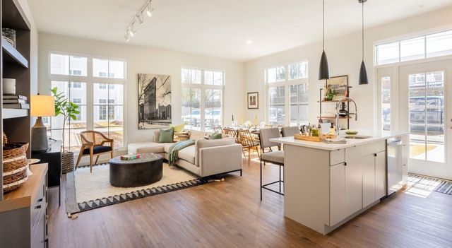 333 Unquowa Road 322, Fairfield, CT 06824