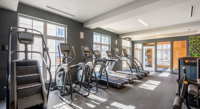 333 Unquowa Road 322, Fairfield, CT 06824