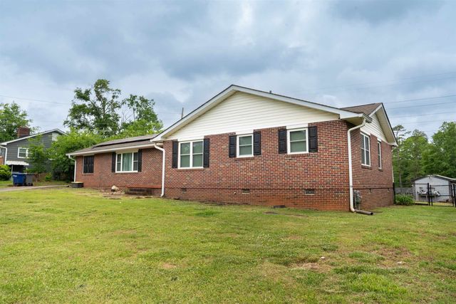 102 N Lanford Road, Spartanburg, SC 29301