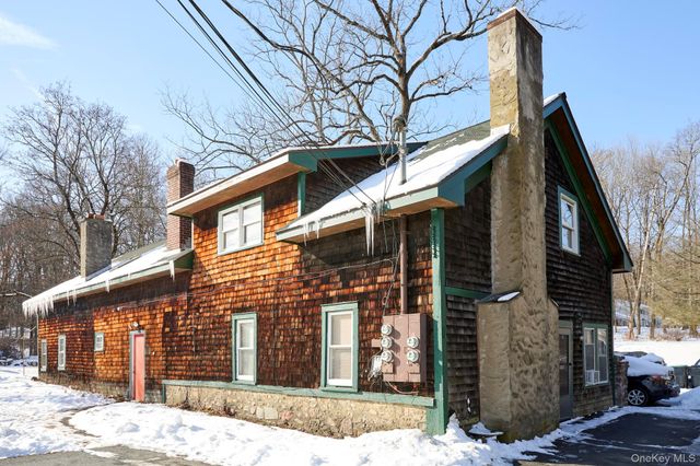 19 Roselawn Road, Central Valley, NY 10917