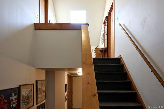 19 Roselawn Road, Central Valley, NY 10917