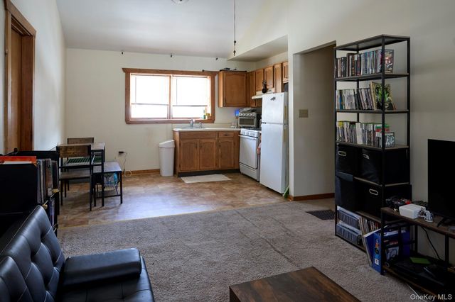 19 Roselawn Road, Central Valley, NY 10917