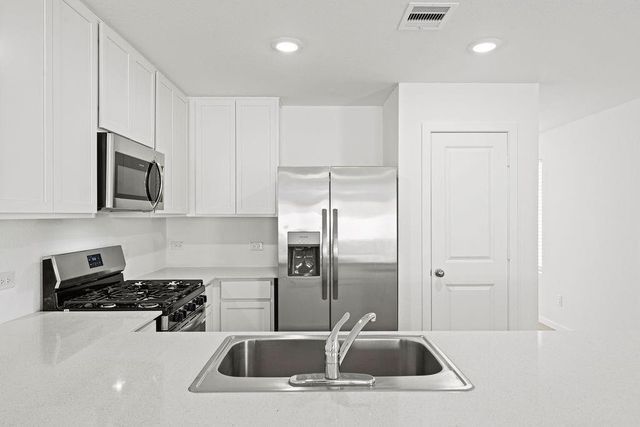 1627 Winwood Drive, Conroe, TX 77303