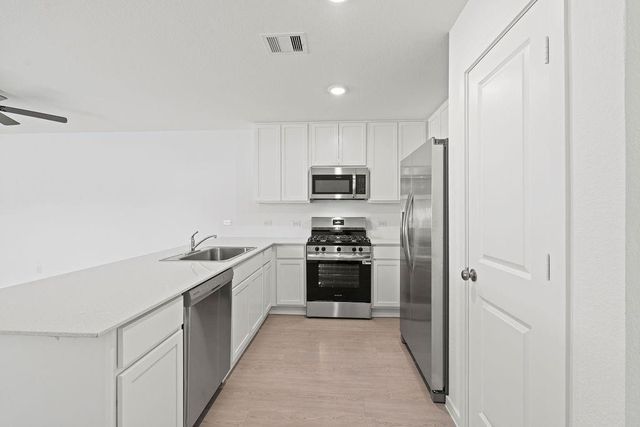 1627 Winwood Drive, Conroe, TX 77303