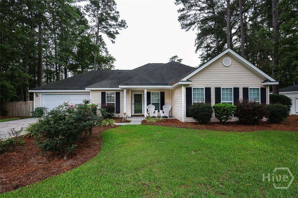 Image 1 of property listing at 111 Sterling Drive, Rincon, GA 31326