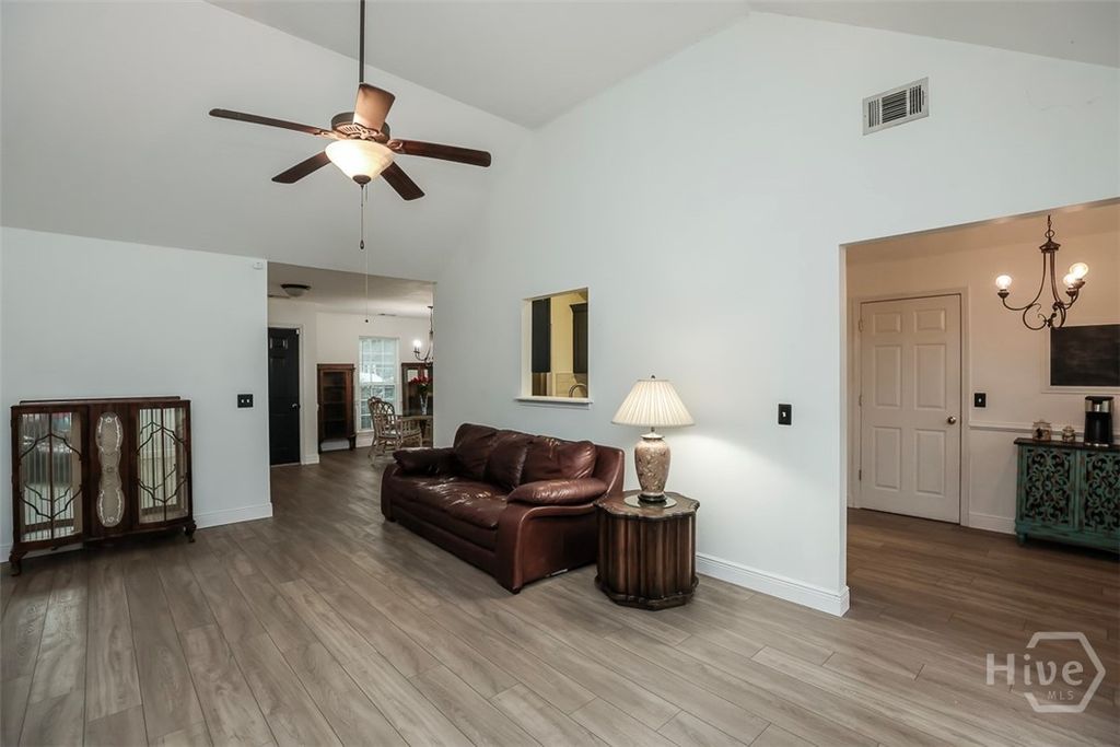 Image 7 of property listing at 111 Sterling Drive, Rincon, GA 31326