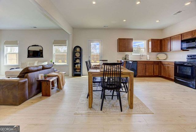 636 Summerfield Lane NW, Cartersville, GA 30120