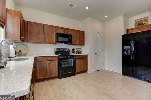 636 Summerfield Lane NW, Cartersville, GA 30120