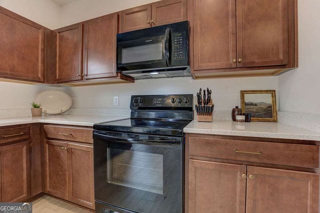 636 Summerfield Lane NW, Cartersville, GA 30120