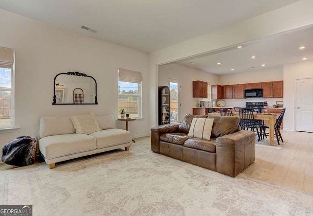 636 Summerfield Lane NW, Cartersville, GA 30120