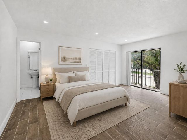 11556 NW 1ST Street, Plantation, FL 33325