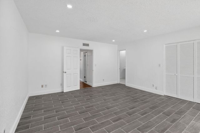 11556 NW 1ST Street, Plantation, FL 33325