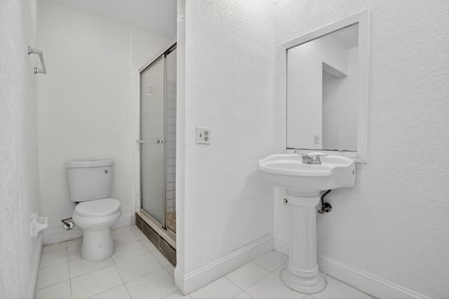 11556 NW 1ST Street, Plantation, FL 33325