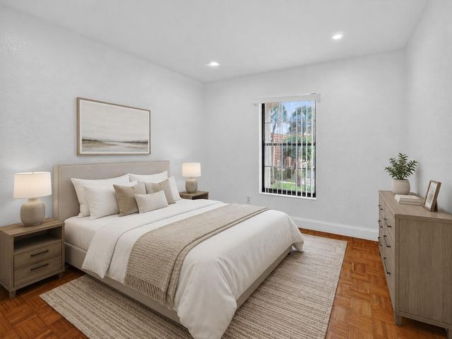 11556 NW 1ST Street, Plantation, FL 33325