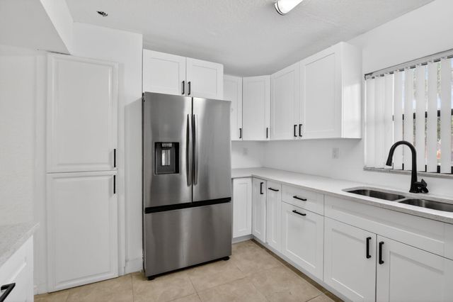 11556 NW 1ST Street, Plantation, FL 33325