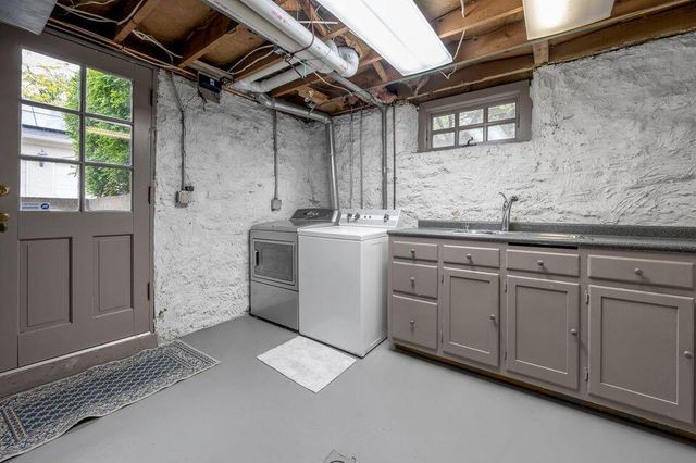 951 Cooper Drive, Lexington, KY 40502