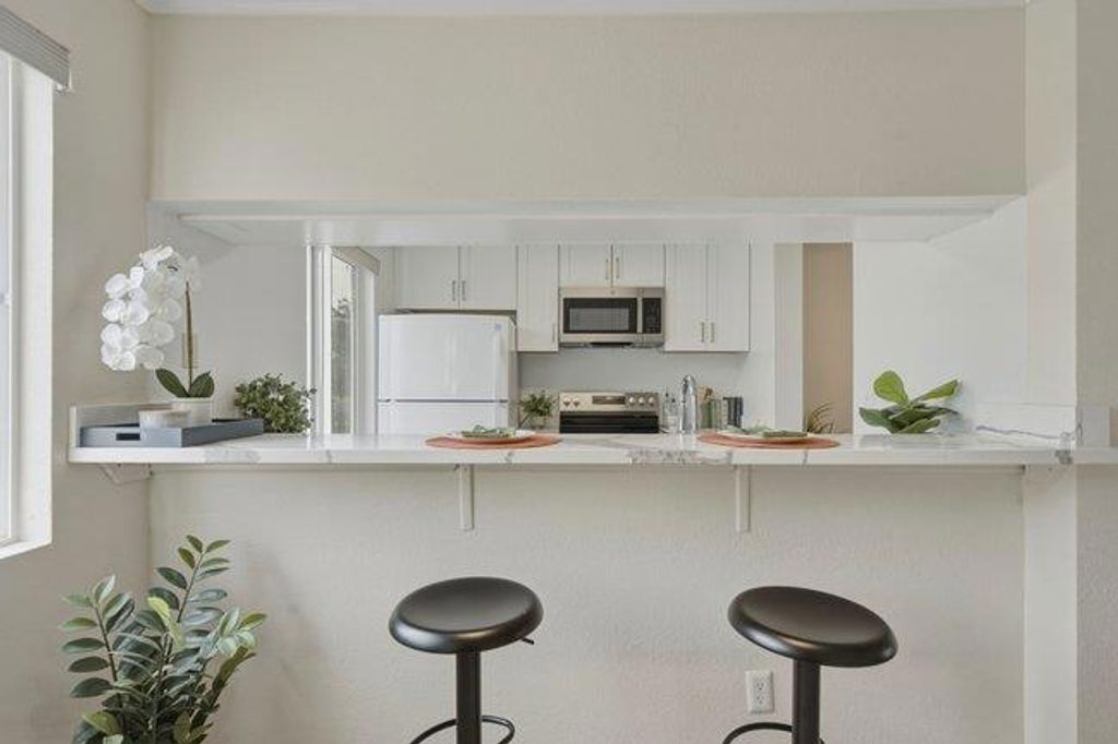 Image 13 of property listing at 41 Grandview Street 805, Santa Cruz, CA 95060