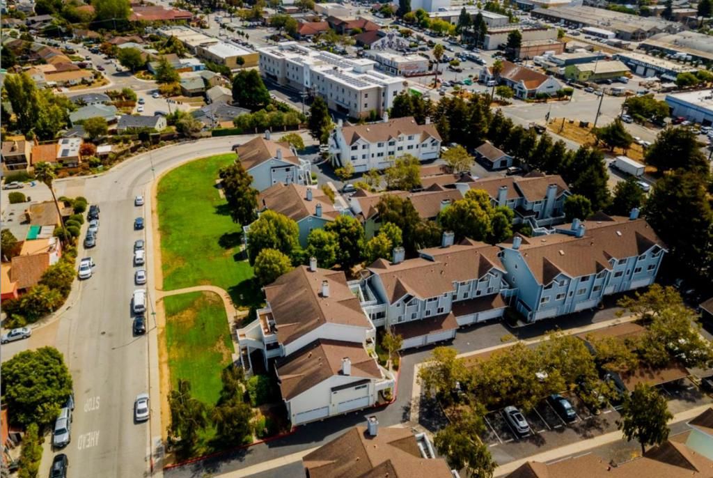 Image 28 of property listing at 41 Grandview Street 805, Santa Cruz, CA 95060