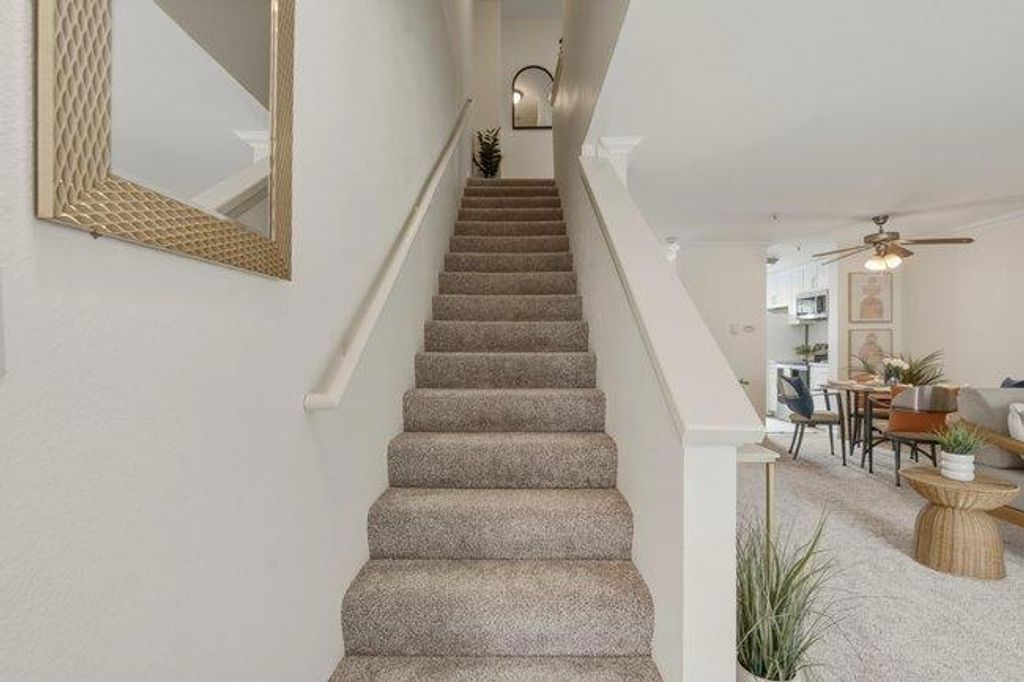 Image 5 of property listing at 41 Grandview Street 805, Santa Cruz, CA 95060