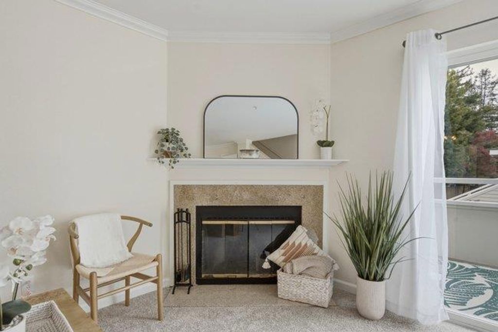 Image 7 of property listing at 41 Grandview Street 805, Santa Cruz, CA 95060