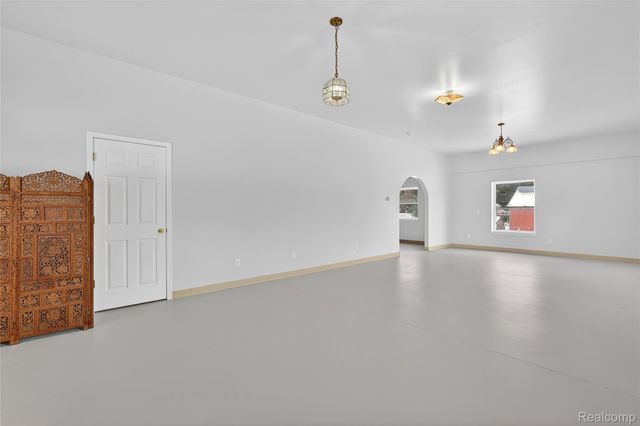 9624 Bridge Lake Road, Springfield Charter Township, MI 48348