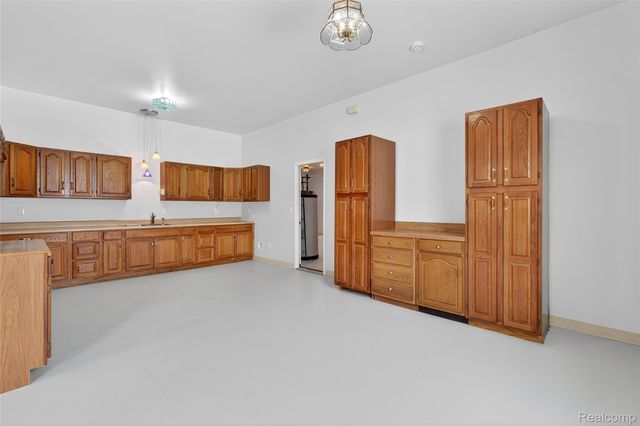 9624 Bridge Lake Road, Springfield Charter Township, MI 48348