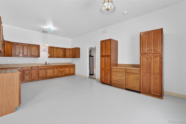 9624 Bridge Lake Road, Springfield Charter Township, MI 48348