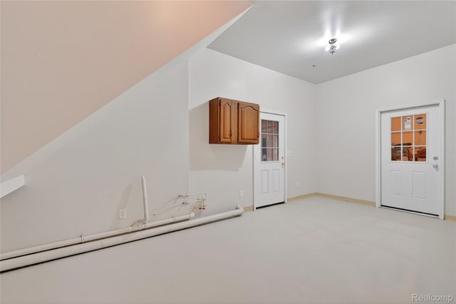 9624 Bridge Lake Road, Springfield Charter Township, MI 48348