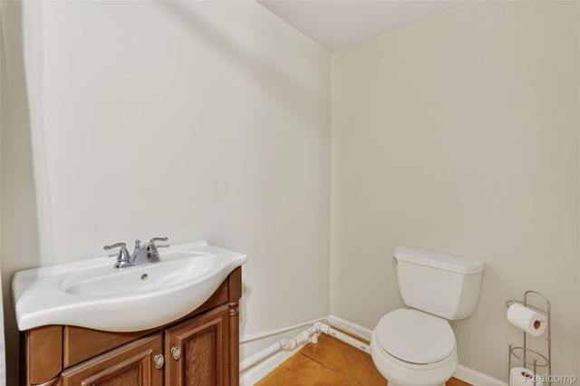 9624 Bridge Lake Road, Springfield Charter Township, MI 48348