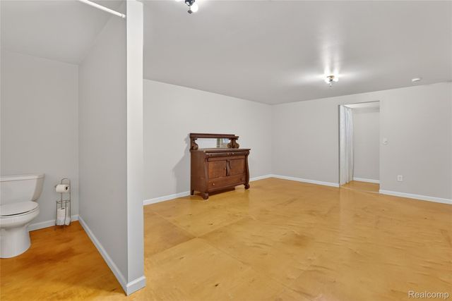 9624 Bridge Lake Road, Springfield Charter Township, MI 48348