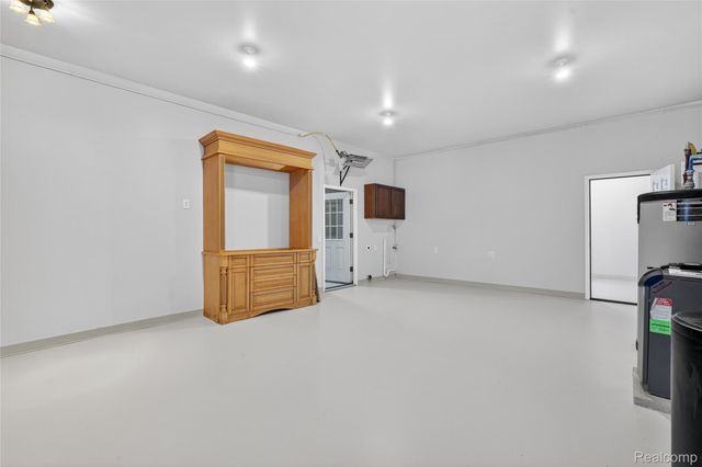 9624 Bridge Lake Road, Springfield Charter Township, MI 48348