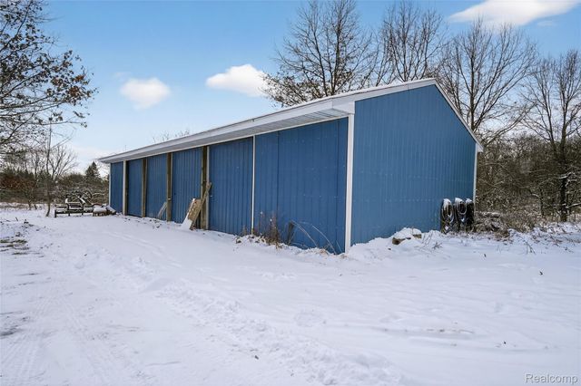 9624 Bridge Lake Road, Springfield Charter Township, MI 48348