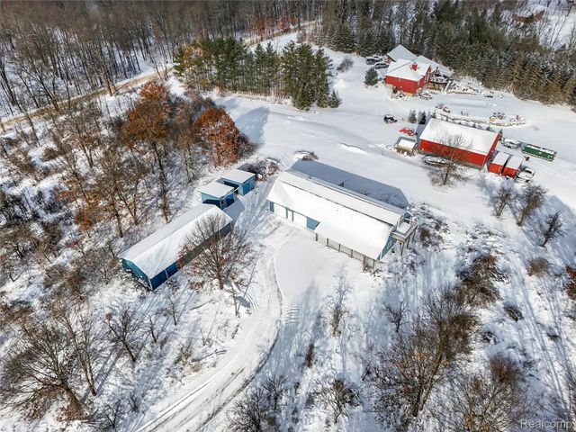 9624 Bridge Lake Road, Springfield Charter Township, MI 48348