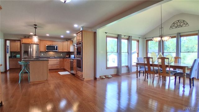 34 Chicory Lane, Lancaster, NY 14086