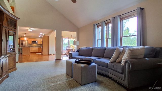 34 Chicory Lane, Lancaster, NY 14086