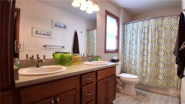 34 Chicory Lane, Lancaster, NY 14086